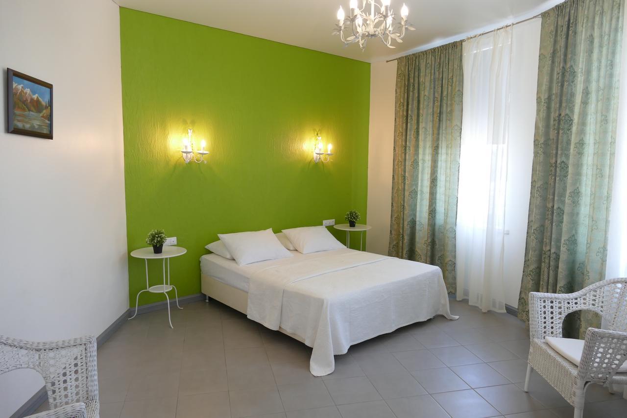 Heliopark Gora Bagrata Hotel Сухуми Екстериор снимка